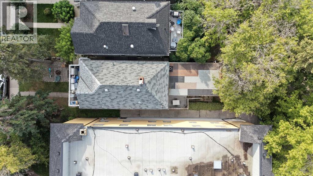 308 25 Avenue Sw Property Photo 4