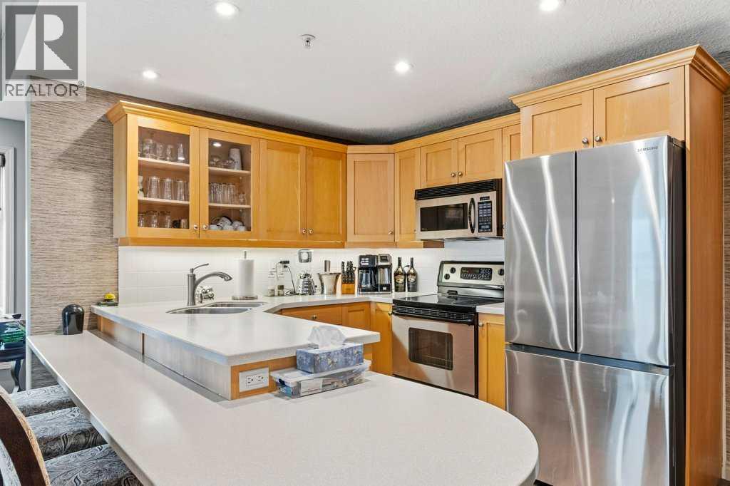 5100 Lakeshore Drive Property Photo 8