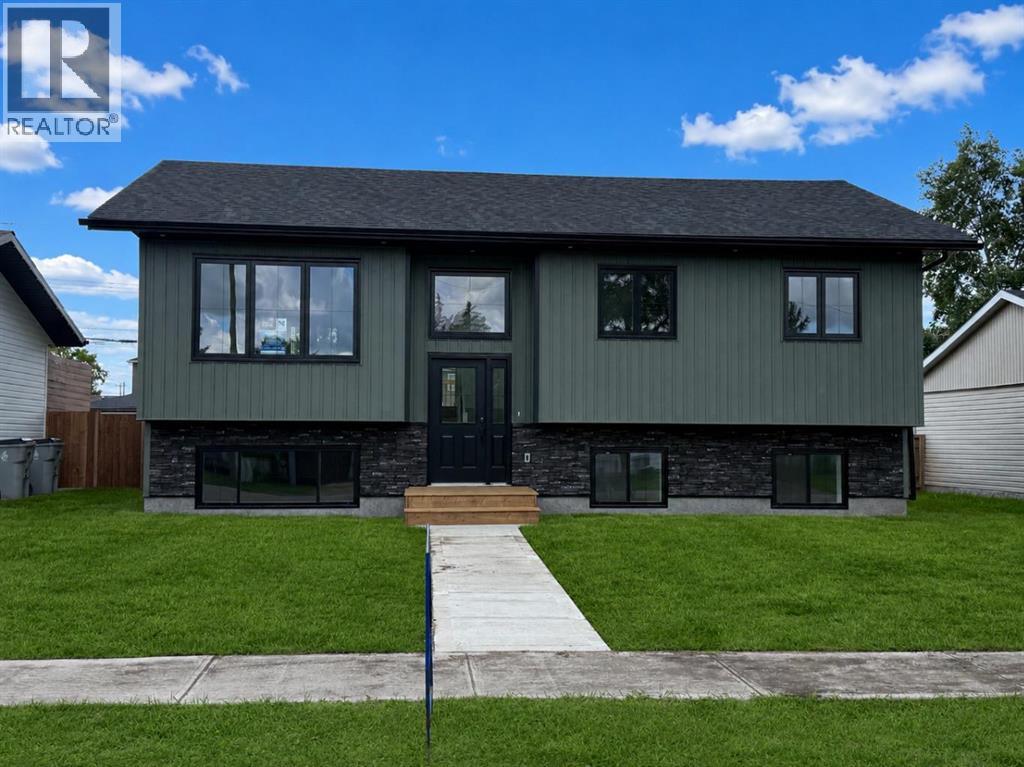 1029 7 Avenue Property Photo 1