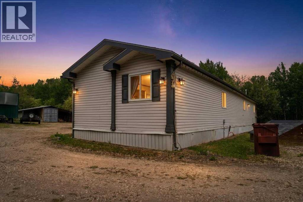 0 722 Property Photo 2
