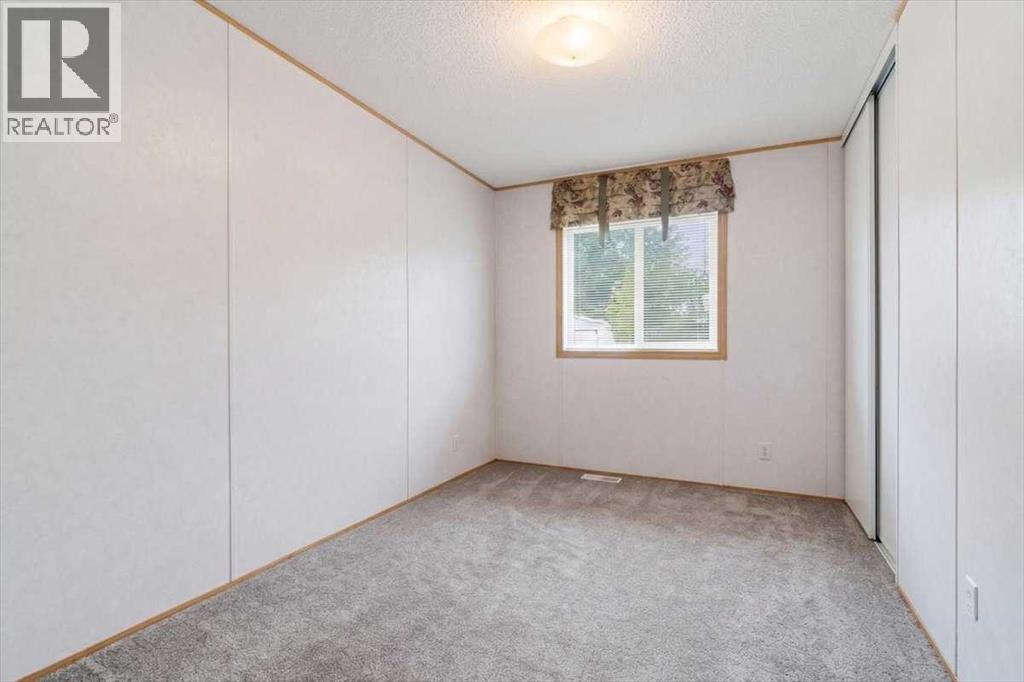 0 722 Property Photo 15