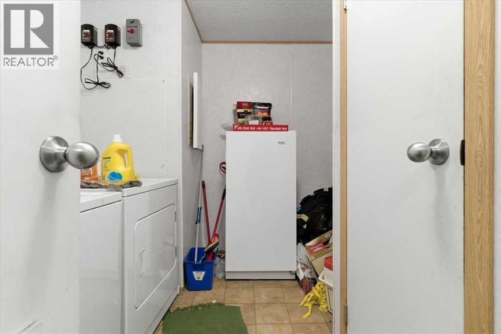 0 722 Property Photo 24