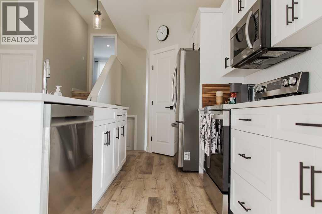 9541 114 Avenue Property Photo 2