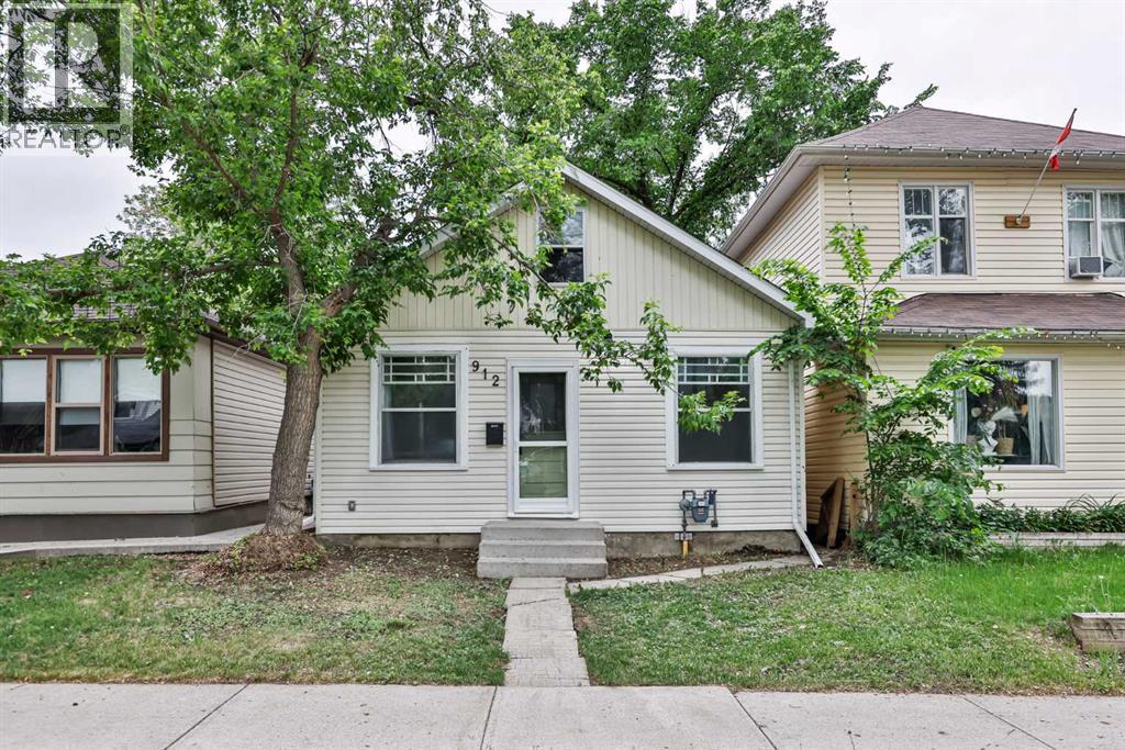 912 8 Street S Property Photo 1
