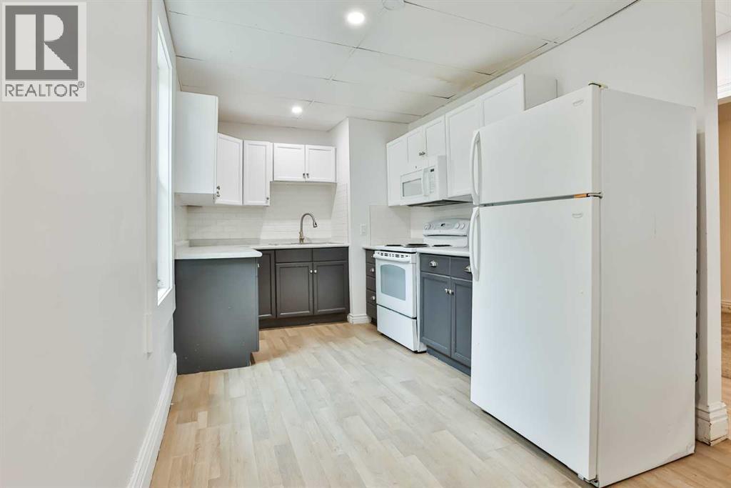 912 8 Street S Property Photo 6