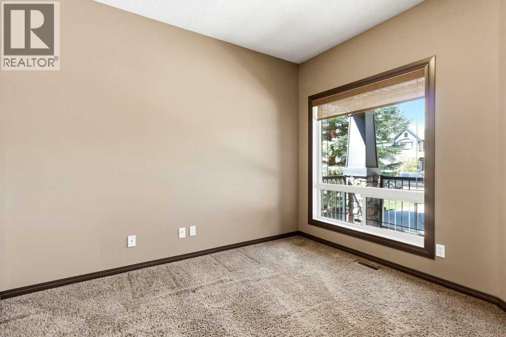 23 Aspen Stone Crescent Sw Property Photo 3