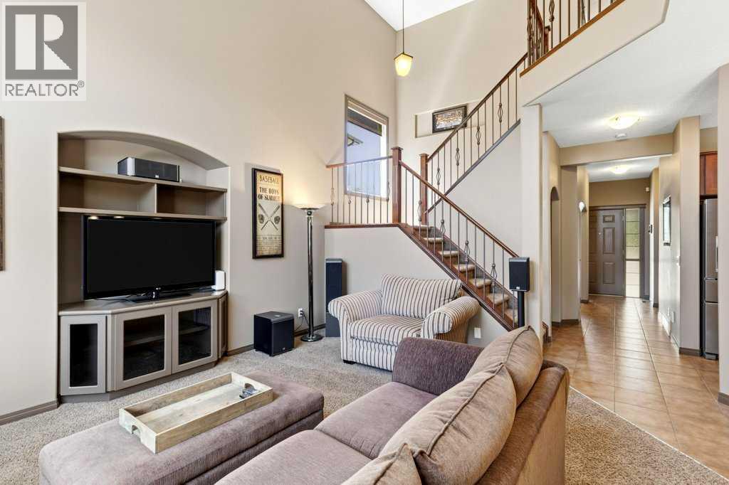 23 Aspen Stone Crescent Sw Property Photo 6