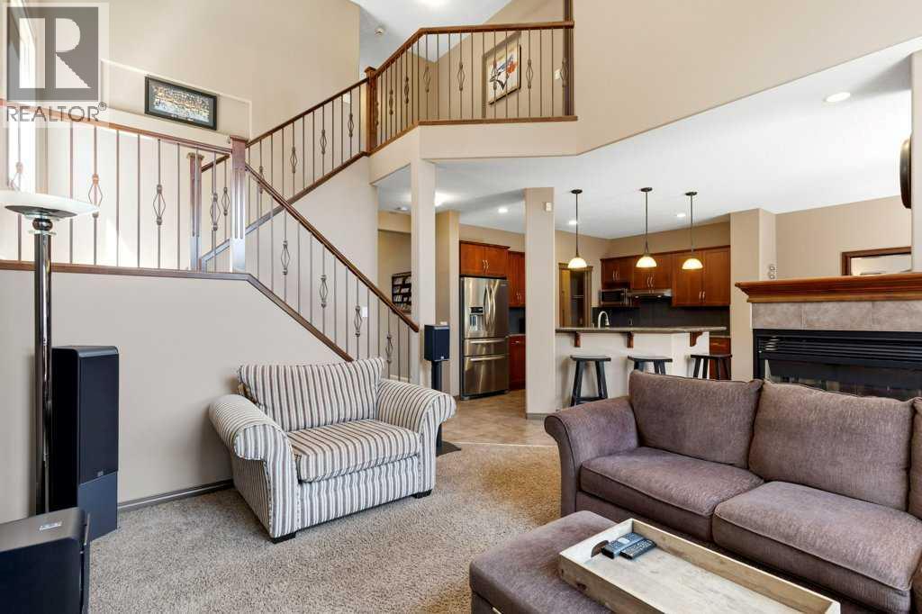 23 Aspen Stone Crescent Sw Property Photo 7