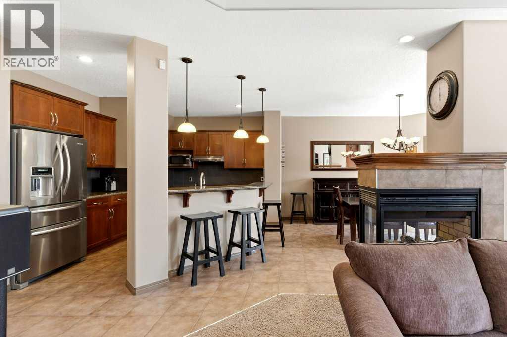 23 Aspen Stone Crescent Sw Property Photo 8