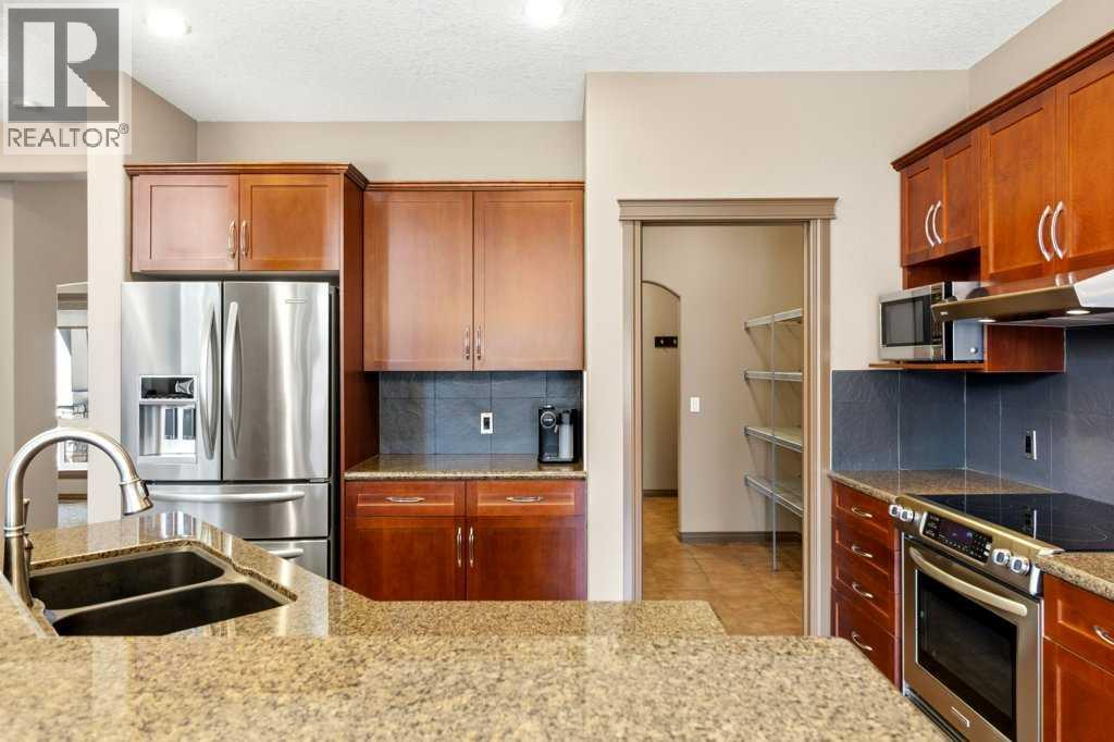 23 Aspen Stone Crescent Sw Property Photo 15