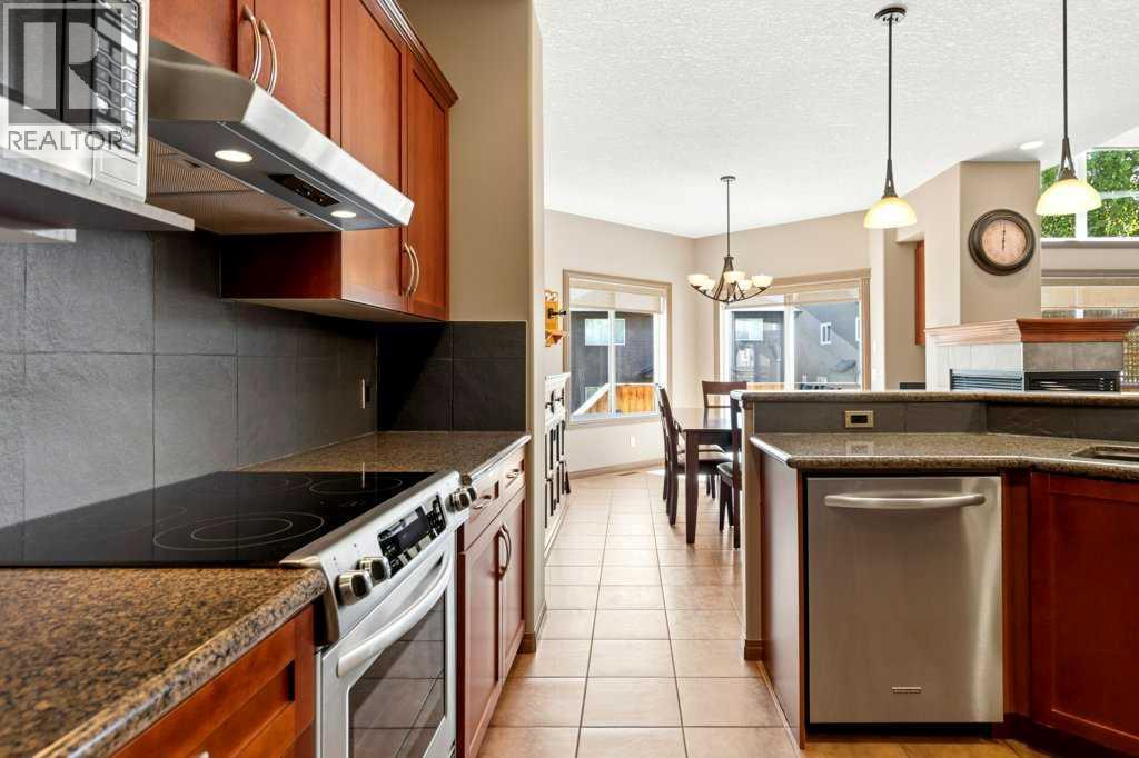 23 Aspen Stone Crescent Sw Property Photo 19