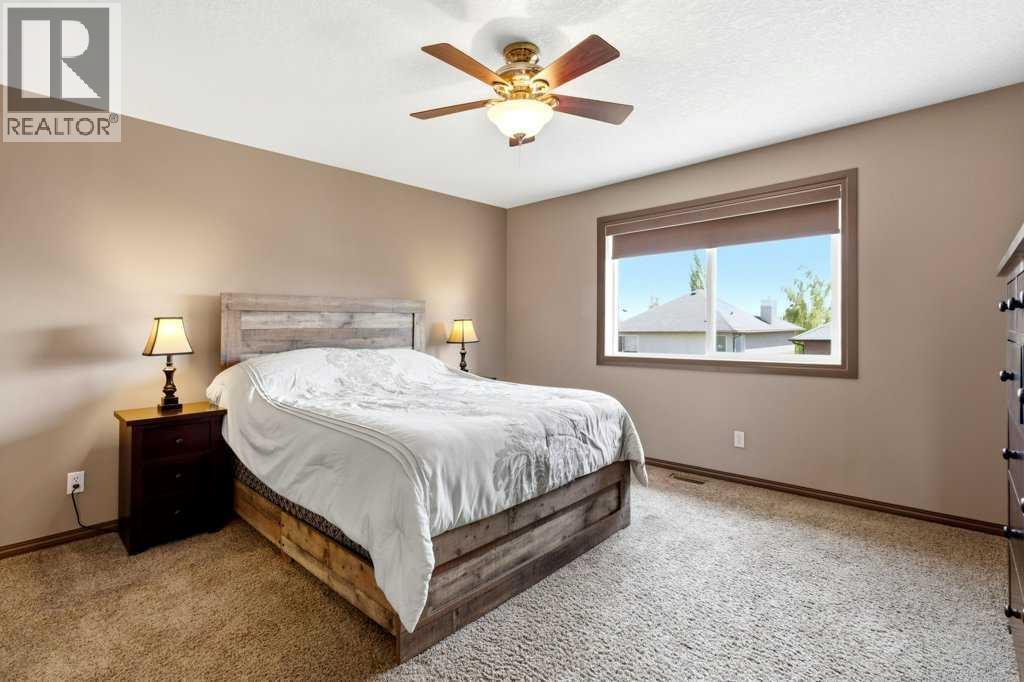 23 Aspen Stone Crescent Sw Property Photo 21