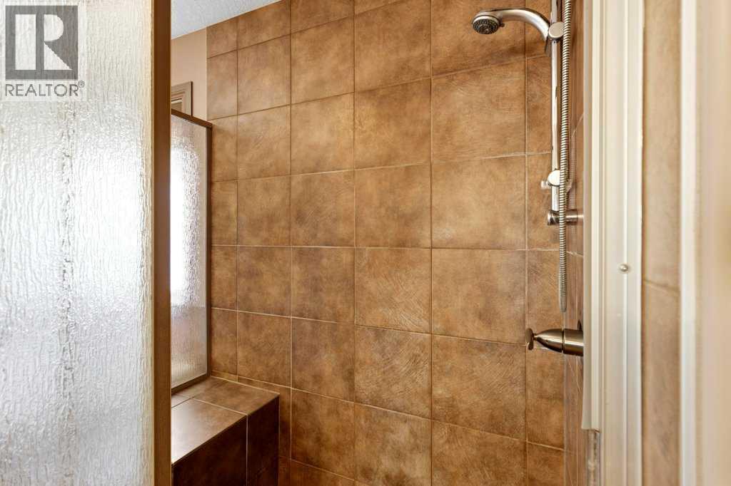23 Aspen Stone Crescent Sw Property Photo 25