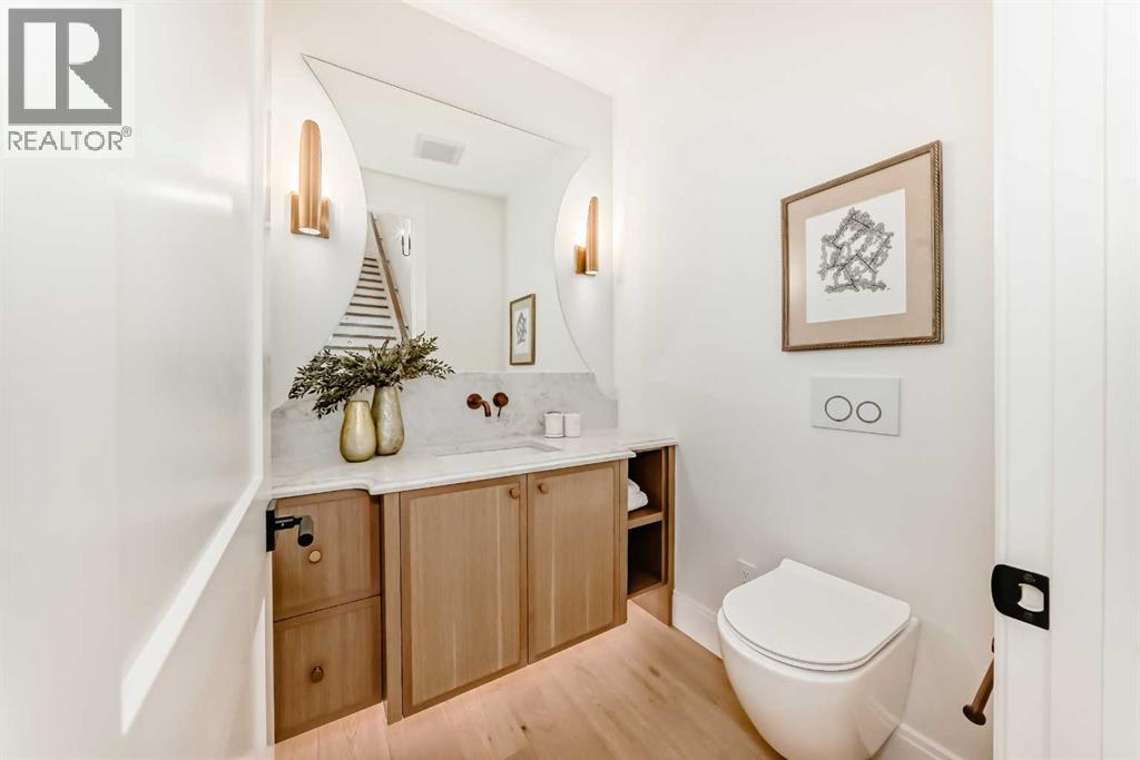 2034 52 Avenue Sw Property Photo 14
