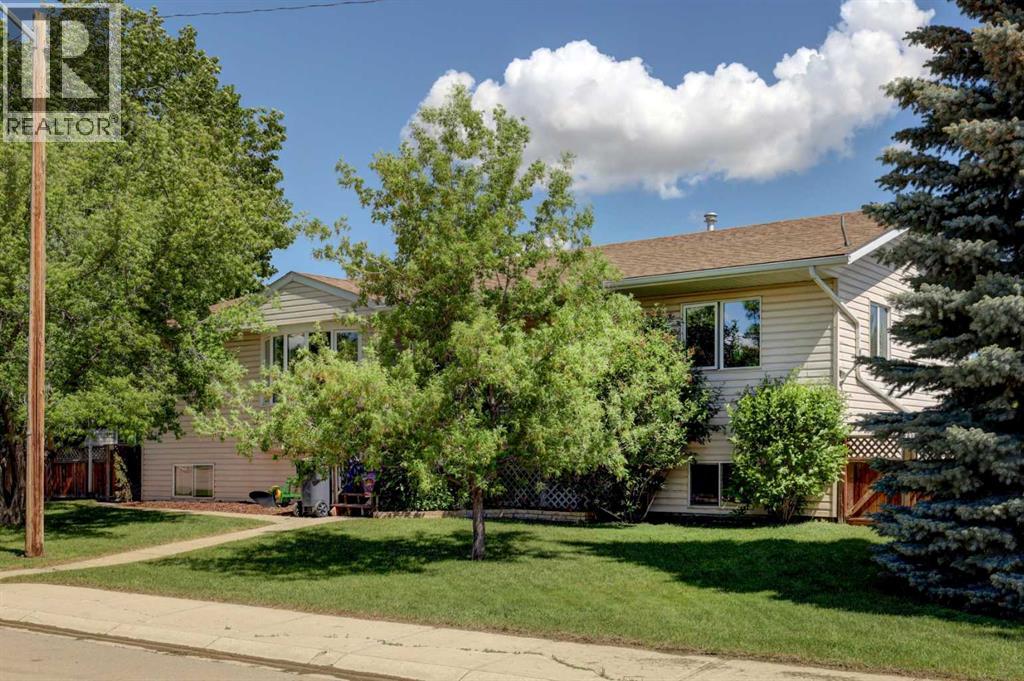 426 9 Street Property Photo 1