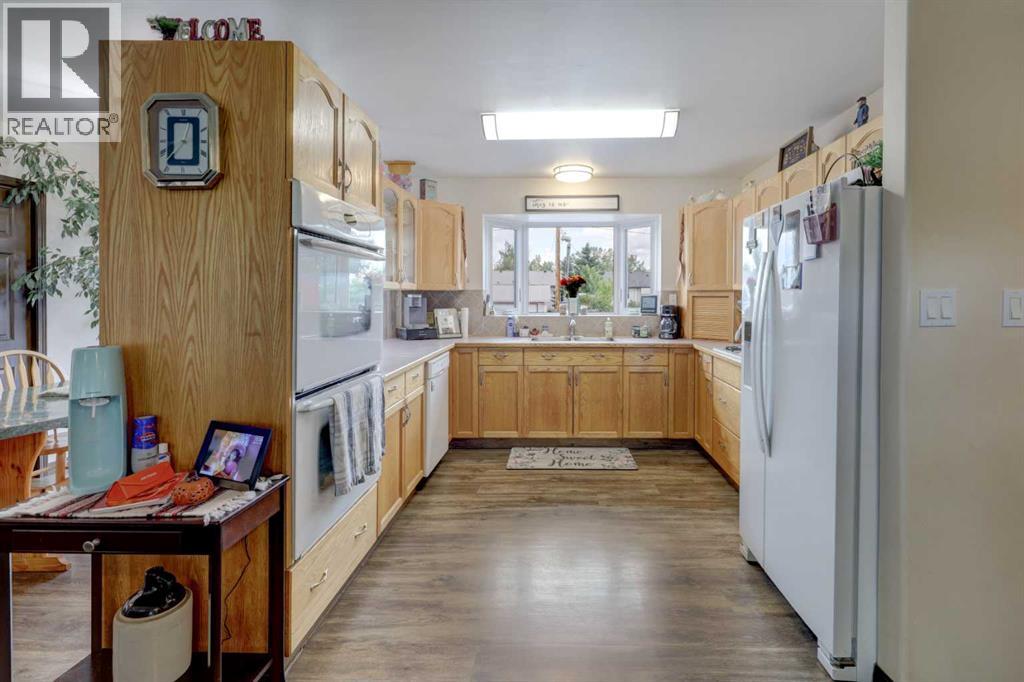 426 9 Street Property Photo 4