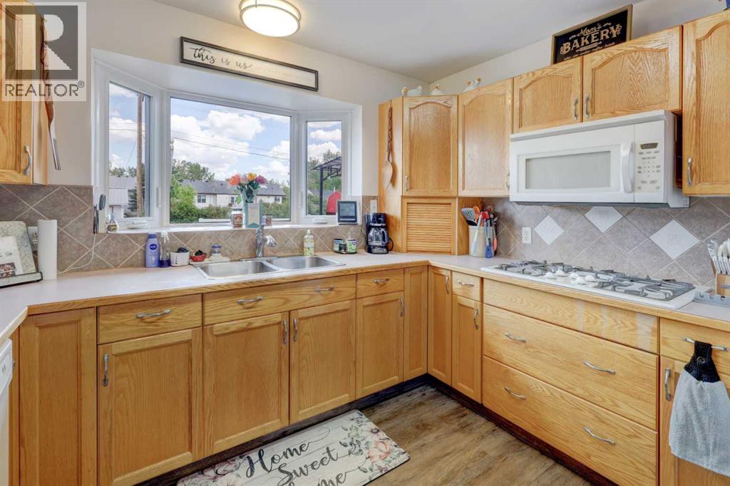 426 9 Street Property Photo 5