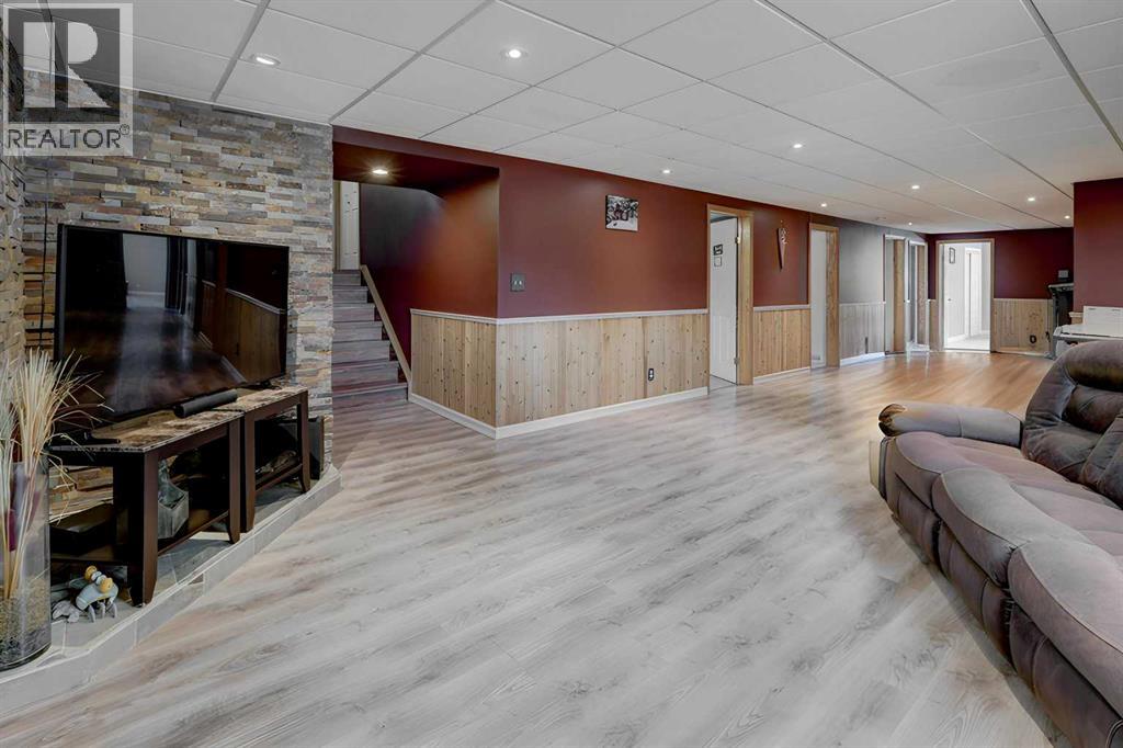 426 9 Street Property Photo 19