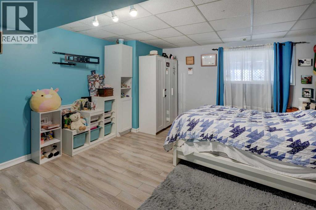 426 9 Street Property Photo 23