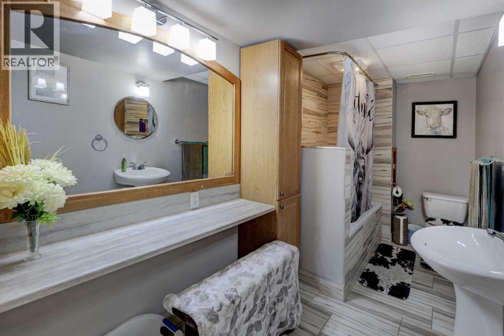 426 9 Street Property Photo 24