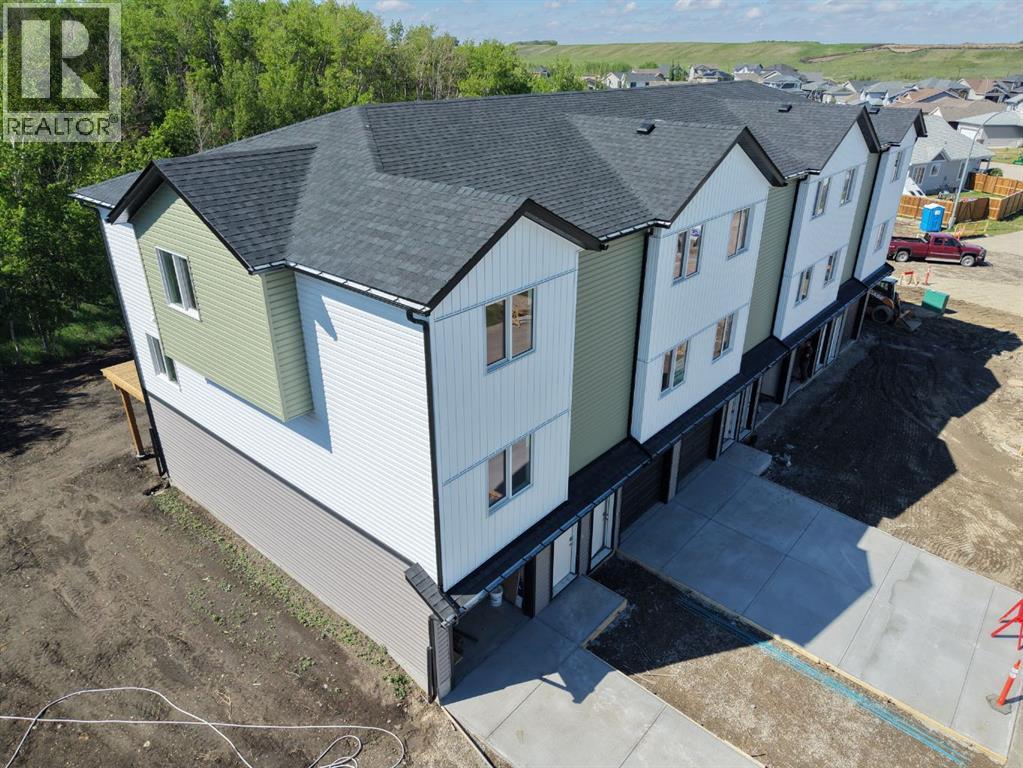 10 Valarosa Park Property Photo 1