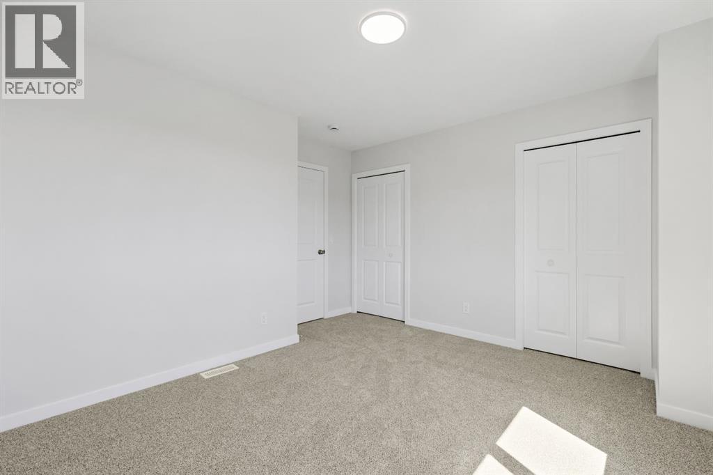 10 Valarosa Park Property Photo 16