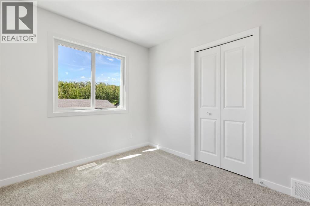 10 Valarosa Park Property Photo 18