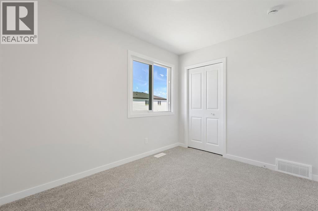 10 Valarosa Park Property Photo 19