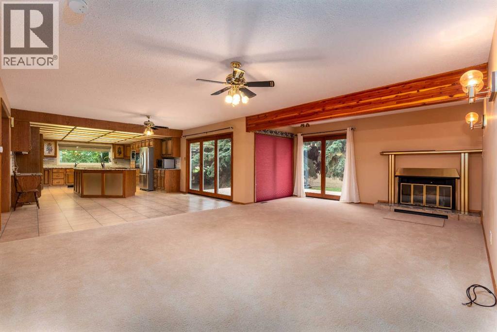 502 2 Street E Property Photo 9