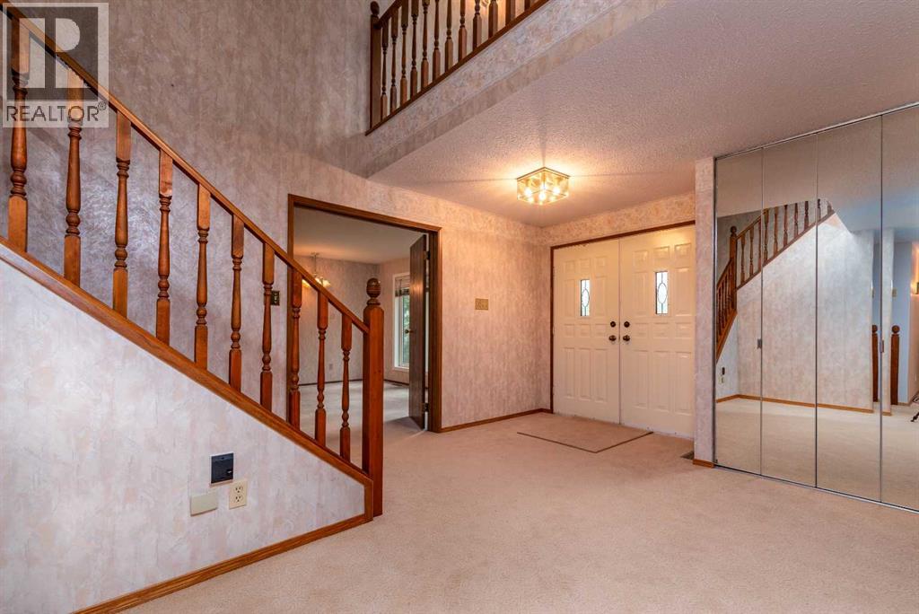 502 2 Street E Property Photo 10