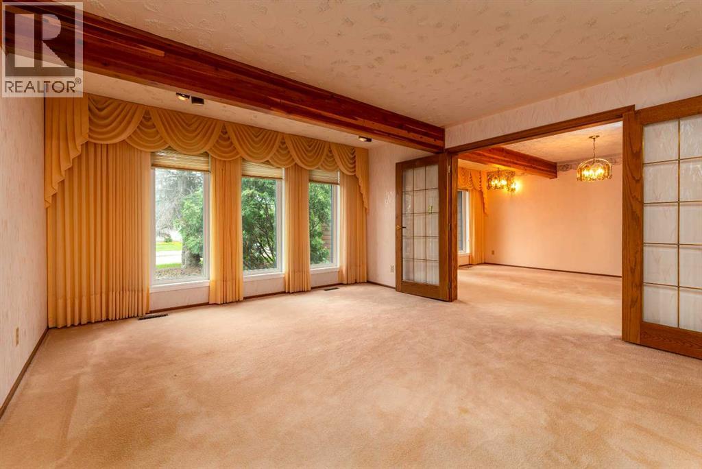 502 2 Street E Property Photo 13