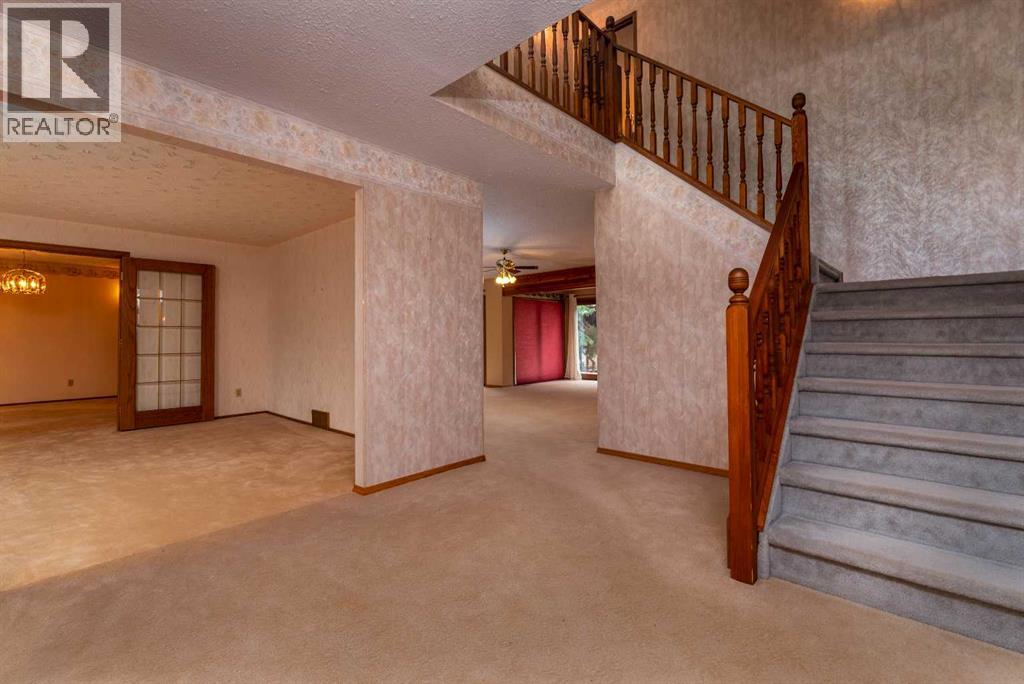 502 2 Street E Property Photo 14
