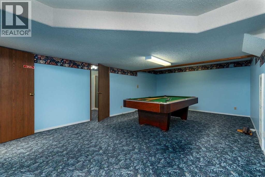 502 2 Street E Property Photo 30