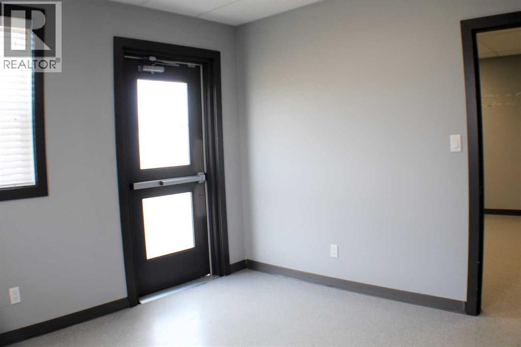 9521 78 Avenue Property Photo 7