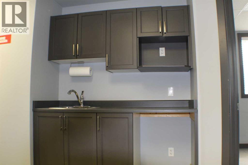 9521 78 Avenue Property Photo 8