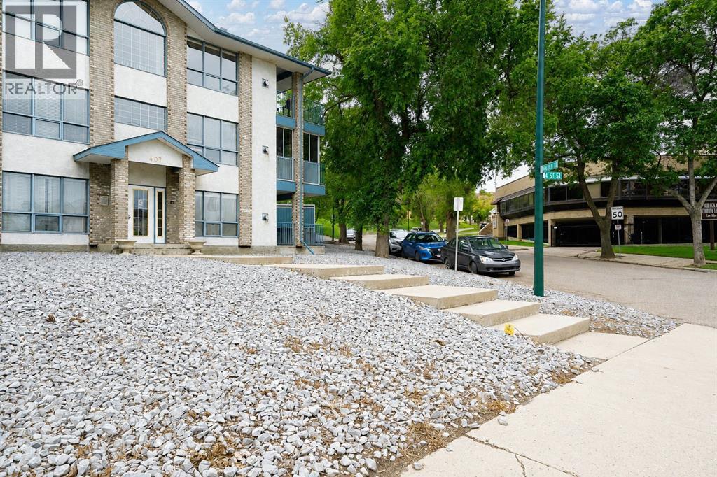 407 Macleod Trail Southeast Property Photo 2