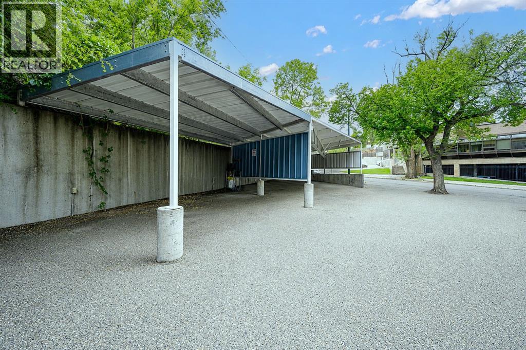407 Macleod Trail Southeast Property Photo 7