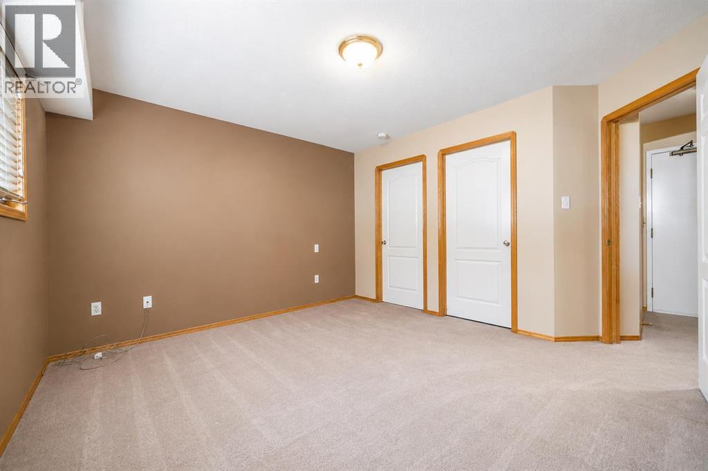 407 Macleod Trail Southeast Property Photo 11