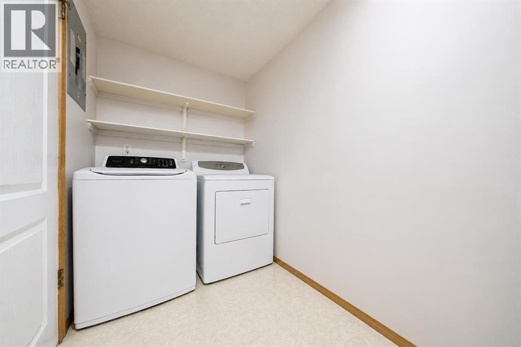 407 Macleod Trail Southeast Property Photo 24