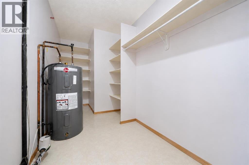 407 Macleod Trail Southeast Property Photo 25