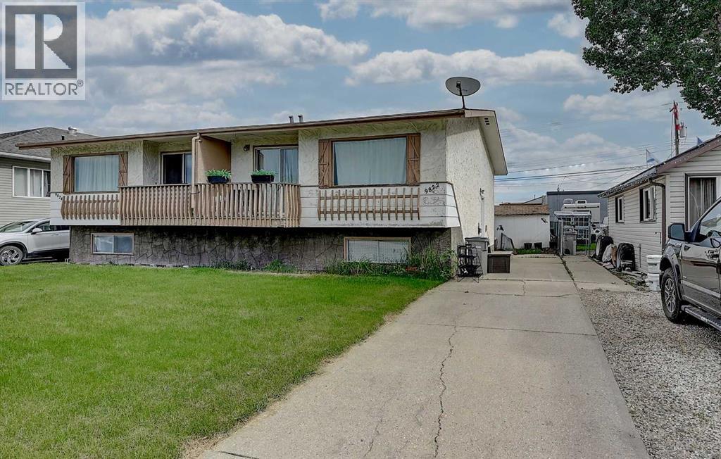 8229824 96 Avenue Property Photo 17