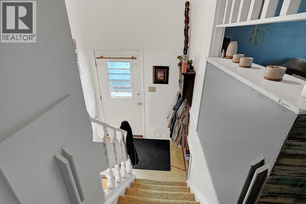 8229824 96 Avenue Property Photo 18
