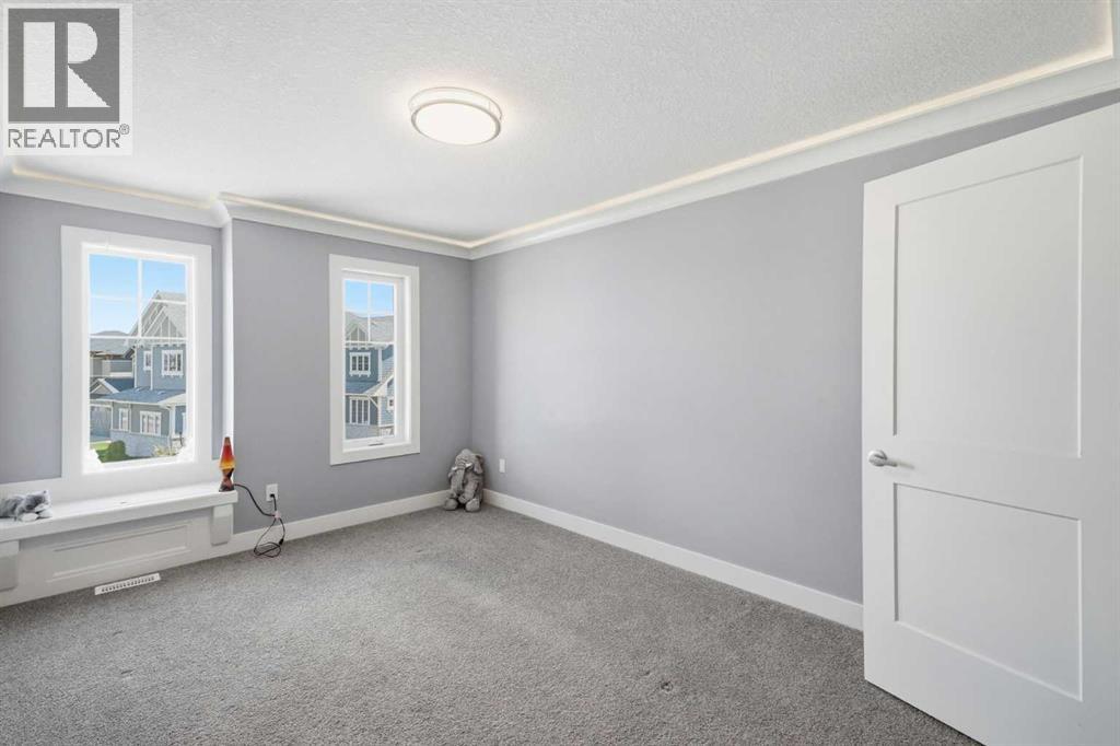 160 Kinniburgh Loop Property Photo 27