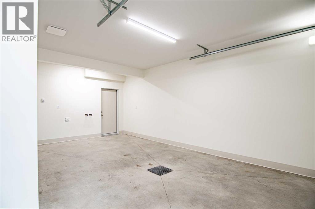 5030 48 Street Property Photo 15