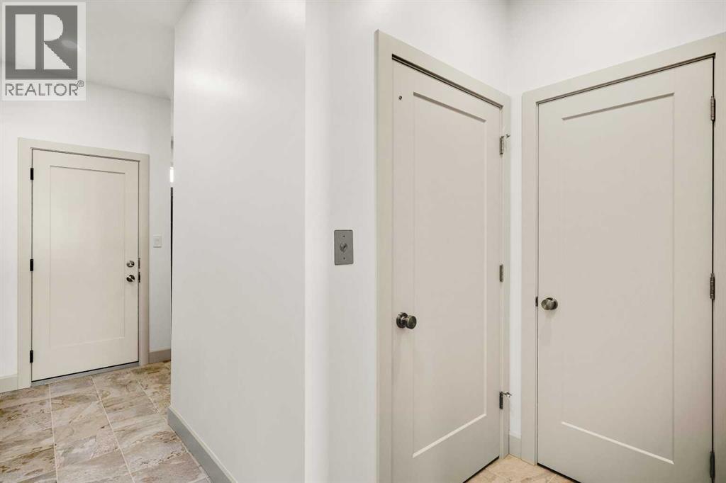 5030 48 Street Property Photo 18