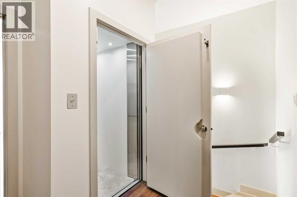 5030 48 Street Property Photo 34