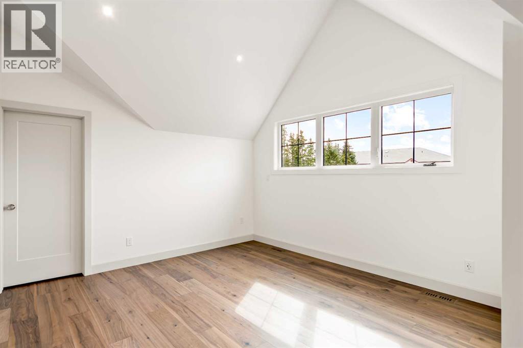 5030 48 Street Property Photo 37