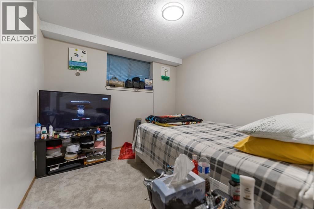 215 Carmel Close Ne Property Photo 15