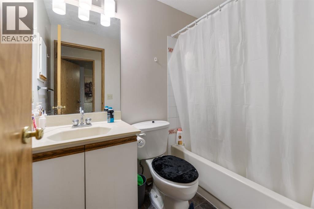 215 Carmel Close Ne Property Photo 20