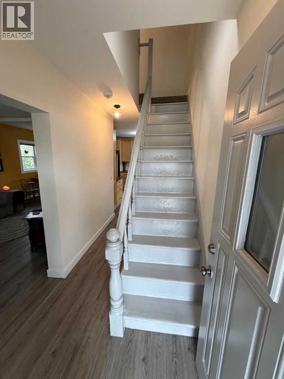 4920 51 Avenue Property Photo 5